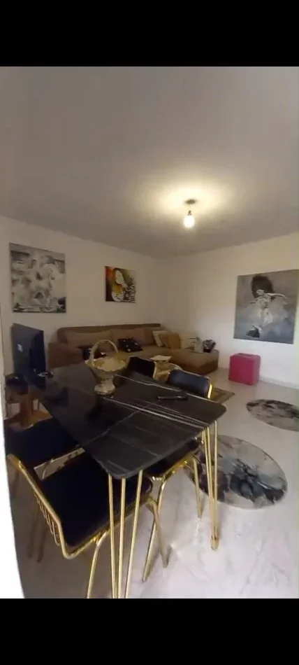 Tirane, shitet apartament 1+1+Ballkon Kati 5, 56 m² 85.000 € (Rruga Ali Demi)