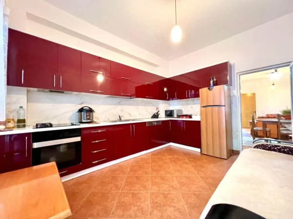 Vlore, shitet Vile 3 Katshe , 144 m² 235.000 € (R.Qemal Goishova)