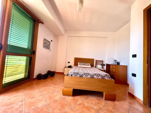 Vlore, shitet Vile 3 Katshe , 144 m² 235.000 € (R.Qemal Goishova)