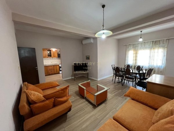 Tirane, jepet me qera apartament 1+1 Kati 2, 90 m² 600 € (Rruga e kavajes)