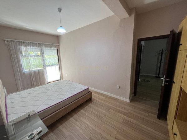 Tirane, jepet me qera apartament 1+1 Kati 2, 90 m² 600 € (Rruga e kavajes)