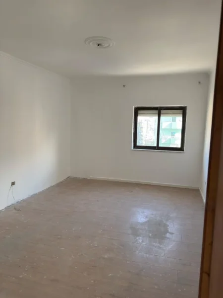 Tirane, shitet 3+1 , 164 m² 298.000 € (Komuna e Parisit prane " Concept Home Real Estate ")