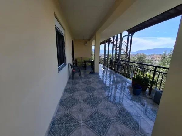 Vlore, shitet Vile 3 Katshe , 500 m² 195.000 € (R.Ded Gjon Luli)