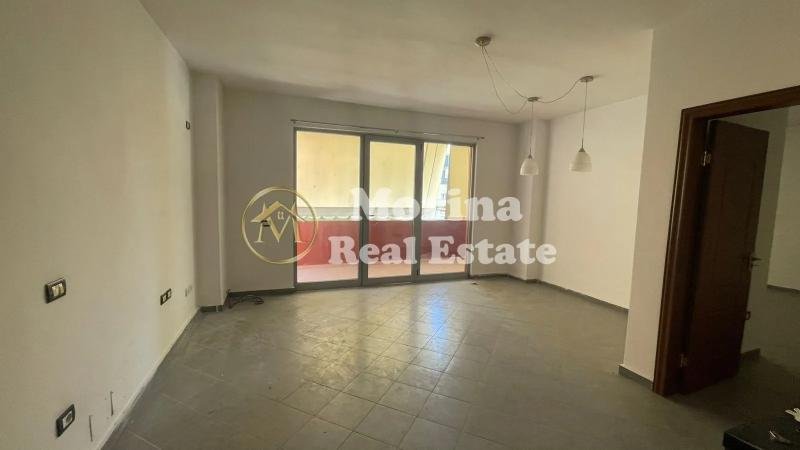 Tirane, jepet me qera apartament 2+1 Kati 2, 120 m² 350 € (Fresku)