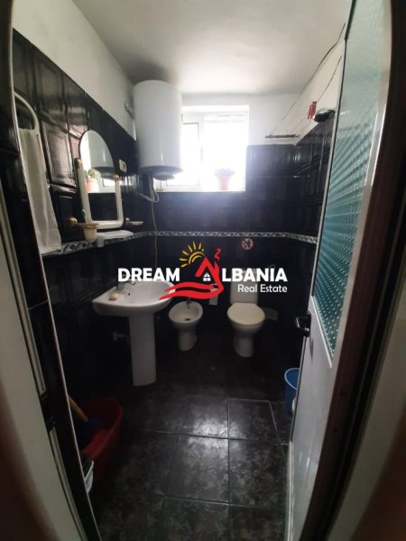 Tirane, jepet me qera apartament 1+1 Kati 1, 47 m² 410 € (Rr. KONGRESI I MANASTIRIT - ID 4219408)
