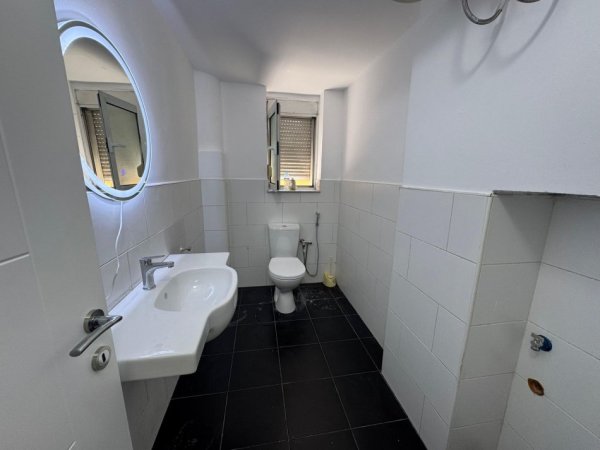 Tirane, shitet apartament 2+1 Kati 2, 64 m² 146.000 € (Harry Fultz Rruga Asim Vokshi)