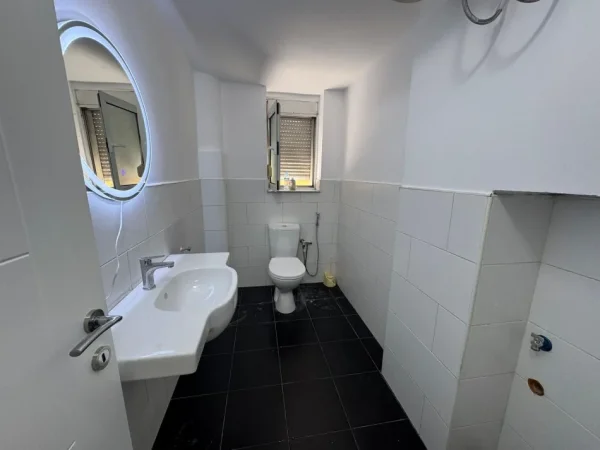 Tirane, shitet apartament 2+1 Kati 2, 64 m² 146.000 € (Harry Fultz Rruga Asim Vokshi)