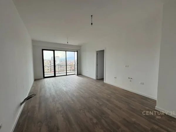 Tirane, jepet me qera ambjent biznesi Kati 3, 117 m² 600 € (Rruga e Dibres)