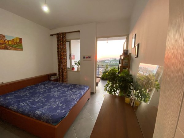 Tirane, jepet me qera apartament 2+1+Ballkon Kati 4, 110 m² 400 € (aleksander konda)