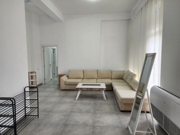 Tirane, shitet Vile 4+1 , (Kodra Diellit)