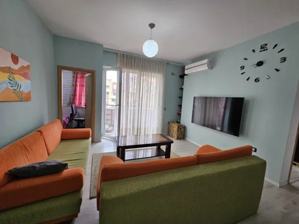 Tirane, jepet me qera 2+1+Ballkon Kati 6, 75 m² 40.000 € (Prane Bulevardit te Ri, Astir.)