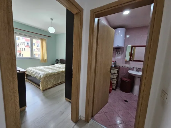Tirane, jepet me qera 2+1+Ballkon Kati 6, 75 m² 40.000 € (Prane Bulevardit te Ri, Astir.)