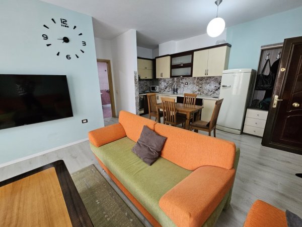 Tirane, jepet me qera 2+1+Ballkon Kati 6, 75 m² 40.000 € (Prane Bulevardit te Ri, Astir.)