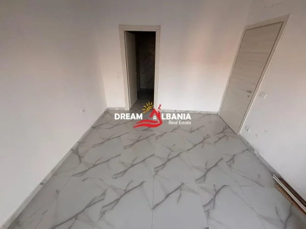 Tirane, jepet me qera apartament Kati 3, 113 m² 750 € (Tek Myslym Shyri - ID 42215012)