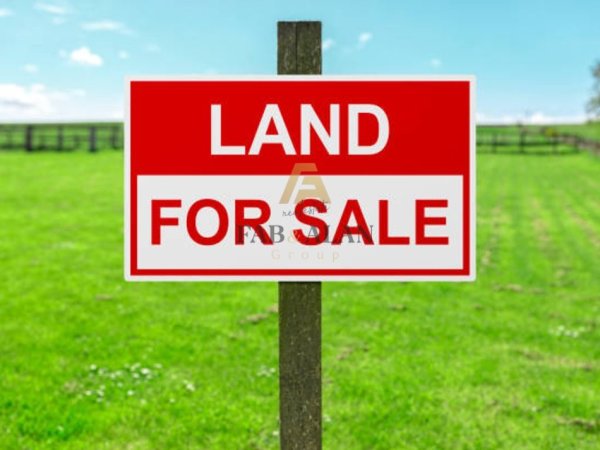 Tirane, shitet toke , 1.600 m² 140.800 € (Petrele)