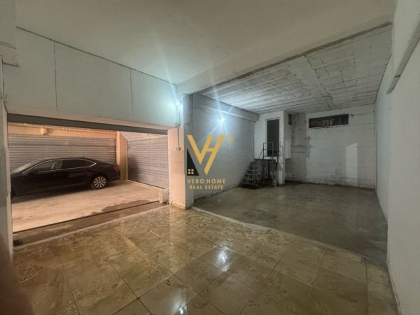 Tirane, jepet me qera magazine Kati -1, 60 m² 300 € (KOPSHTI ZOOLOGJIK)