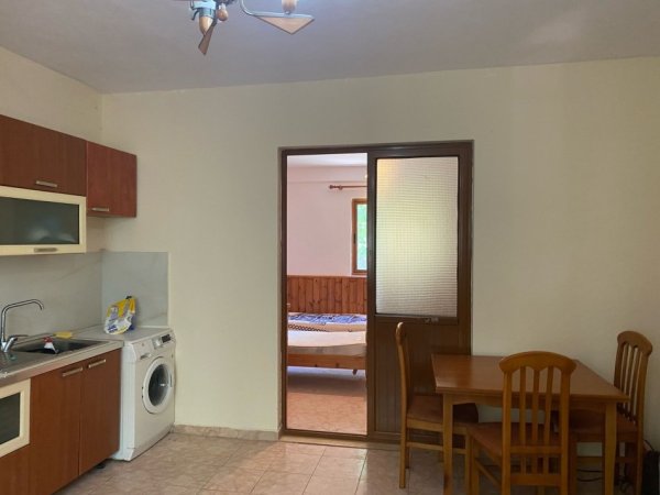 Tirane, jepet me qera apartament 2+1 Kati 2, 120 m² 350 € (5 Maji)