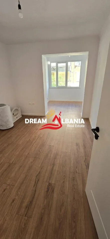 Tirane, shitet apartament 1+1+Ballkon Kati 2, 49 m² 125.000 € (Tek 21 Dhjetori, prane Mozzaikut - ID 4119414)