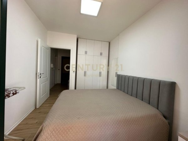 Tirane, jepet me qera apartament 1+1 Kati 4, 55 m² 600 € (Rruga e Bogdaneve)
