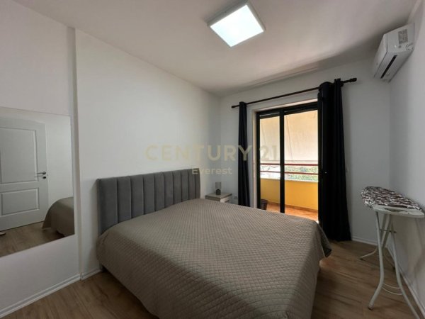 Tirane, jepet me qera apartament 1+1 Kati 4, 55 m² 600 € (Rruga e Bogdaneve)
