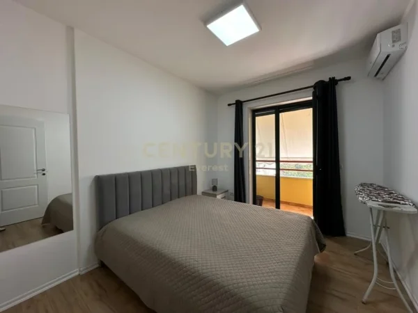 Tirane, jepet me qera apartament 1+1 Kati 4, 55 m² 600 € (Rruga e Bogdaneve)