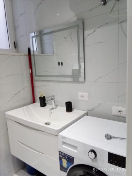 Tirane, jepet me qera apartament 2+1 Kati 5, 95 m² 850 € ( JEPET ME QERA SUPER APARTAMENT 2+1 TEK 21 DHJETORI)