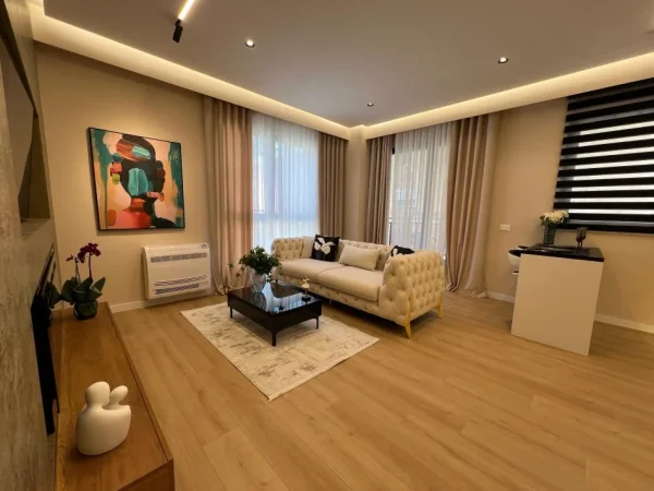 Tirane, shitet apartament 2+1+Ballkon Kati 3, 107 m² 275.000 € (Pazari i Ri)