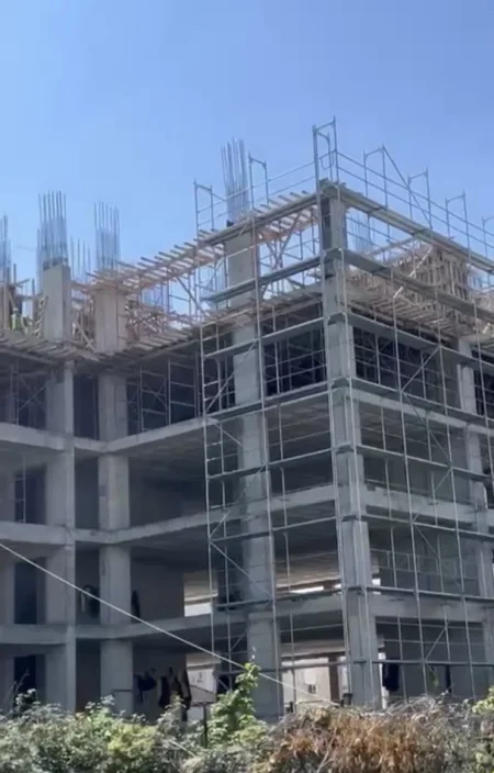 Tirane, shitet apartament 2+1 Kati 3, 97 m² 68.300 € (Rruga Teuta te Ulliri)