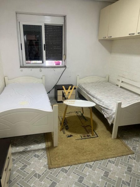 Tirane, jepet me qera apartament 1+1+Ballkon Kati 1, 35 m² 450 € (RRUGA FORTUZI)
