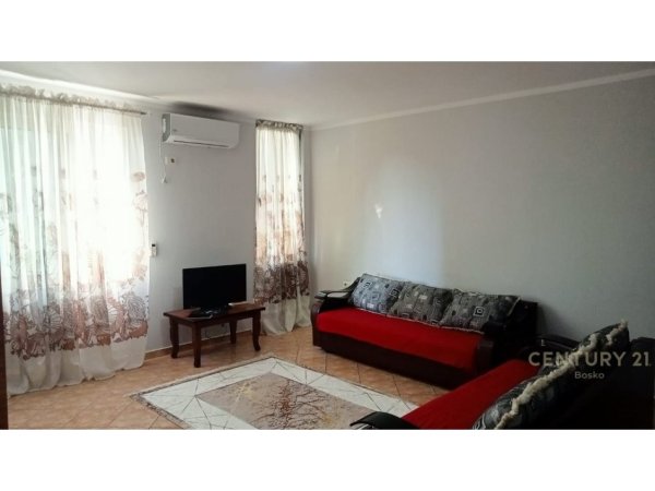 Tirane, jepet me qera apartament 1+1 Kati 2, 75 m² 450 € (Don Bosko)