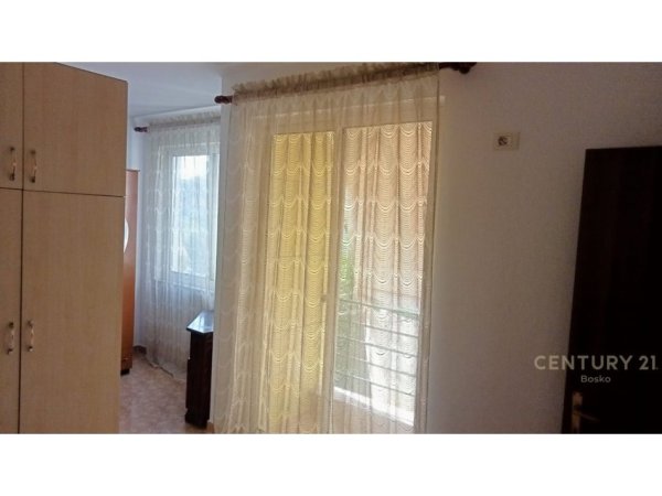 Tirane, jepet me qera apartament 1+1 Kati 2, 75 m² 450 € (Don Bosko)