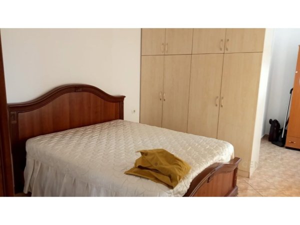 Tirane, jepet me qera apartament 1+1 Kati 2, 75 m² 450 € (Don Bosko)