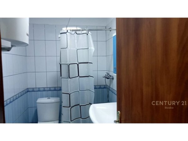 Tirane, jepet me qera apartament 1+1 Kati 2, 75 m² 450 € (Don Bosko)