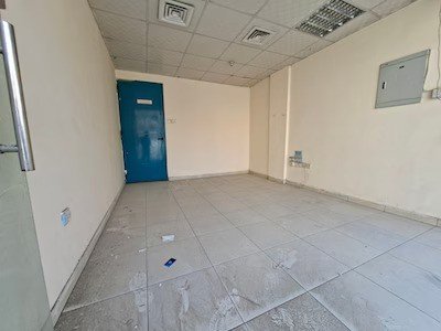 Tirane, shes dyqan Kati 0, 19 m² 110.000 € (rruga bardhyl)