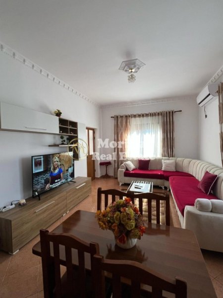 Tirane, jepet me qera shtepi 2+1 Kati 2, 90 m² 450 € (Siri Kodra)