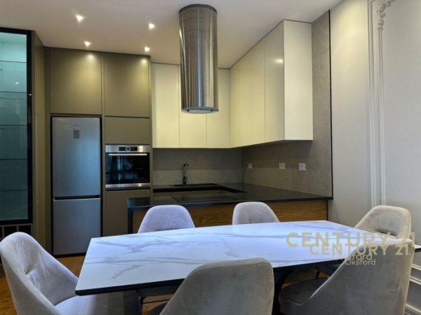 Tirane, jepet me qera apartament 2+1 Kati 8, 109 m² 1.500 € (21 dhjetori)