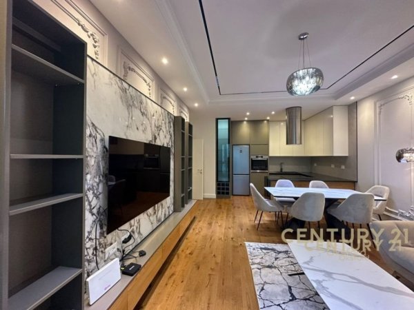 Tirane, jepet me qera apartament 2+1 Kati 8, 109 m² 1.500 € (21 dhjetori)