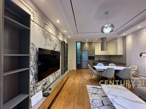 Tirane, jepet me qera apartament 2+1 Kati 8, 109 m² 1.500 € (21 dhjetori)