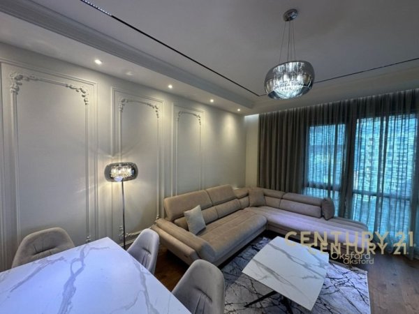 Tirane, jepet me qera apartament 2+1 Kati 8, 109 m² 1.500 € (21 dhjetori)