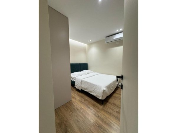 Tirane, shitet apartament 1+1 Kati 2, 59 m² 184.000 € (Pazari i Ri)