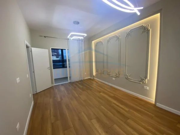 Tirane, shitet apartament 1+1 Kati 5, 61 m² 135.000 € (21 Dhjetori)