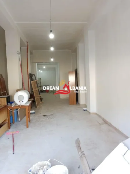 Tirane, jepet me qera magazine Kati 0, 140 m² 1.200 € (Ne Rrugen Pjeter Budi, prane Tregut Elektrik - ID 4281279)