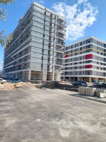Tirane, shitet apartament 2+1+Ballkon Kati 4, 97 m² 95.000 € (Univers City)
