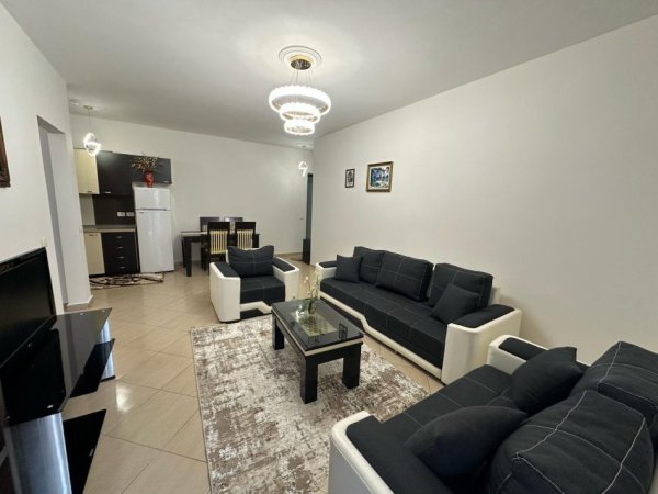 Tirane, jepet me qera apartament 1+1 Kati 2, 80 m² 499 € (Frang Bardhi)