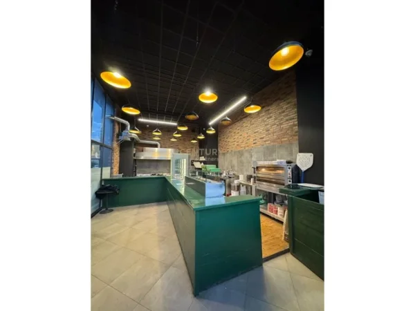 Tirane, jepet me qera bar-kafe Kati 0, 88 m² 900 € (Fusha e Ali Demit)