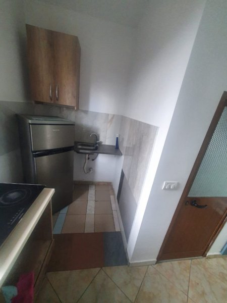 Tirane, jepet me qera apartament 1+1 Kati 1, 50 m² 350 € (Selite)