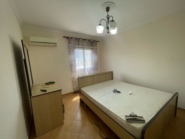 Tirane, jepet me qera apartament 2+1 Kati 3, 130 m² 650 € (stadiumi dinamo)