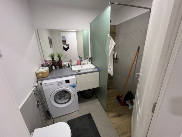 Tirane, jepet me qera apartament 2+1 , 125 m² 600 € (Gramoz Pashko)