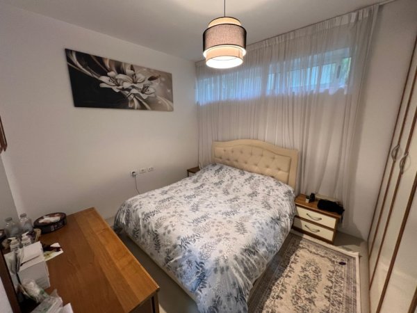 Tirane, jepet me qera apartament 2+1 , 125 m² 600 € (Gramoz Pashko)