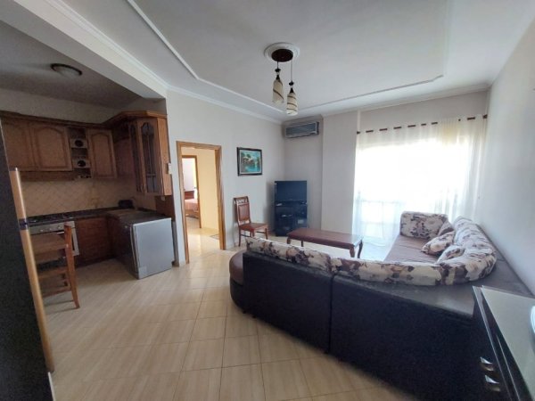 Durres, jap me qera apartament 2+1+Aneks+Ballkon Kati 7, 108 m² 45 € (Iliria, Plazh, Durres)